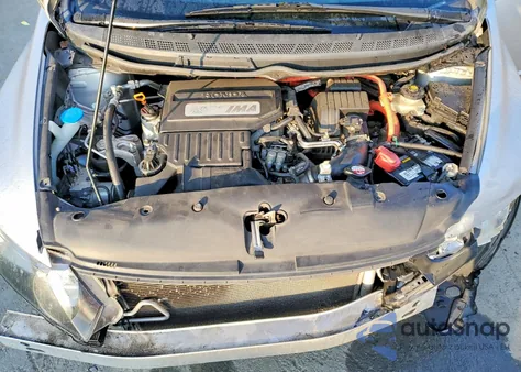 2010 Honda Civic Hybrid z USA, uszkodzony, nr VIN JHMFA3F23AS006199